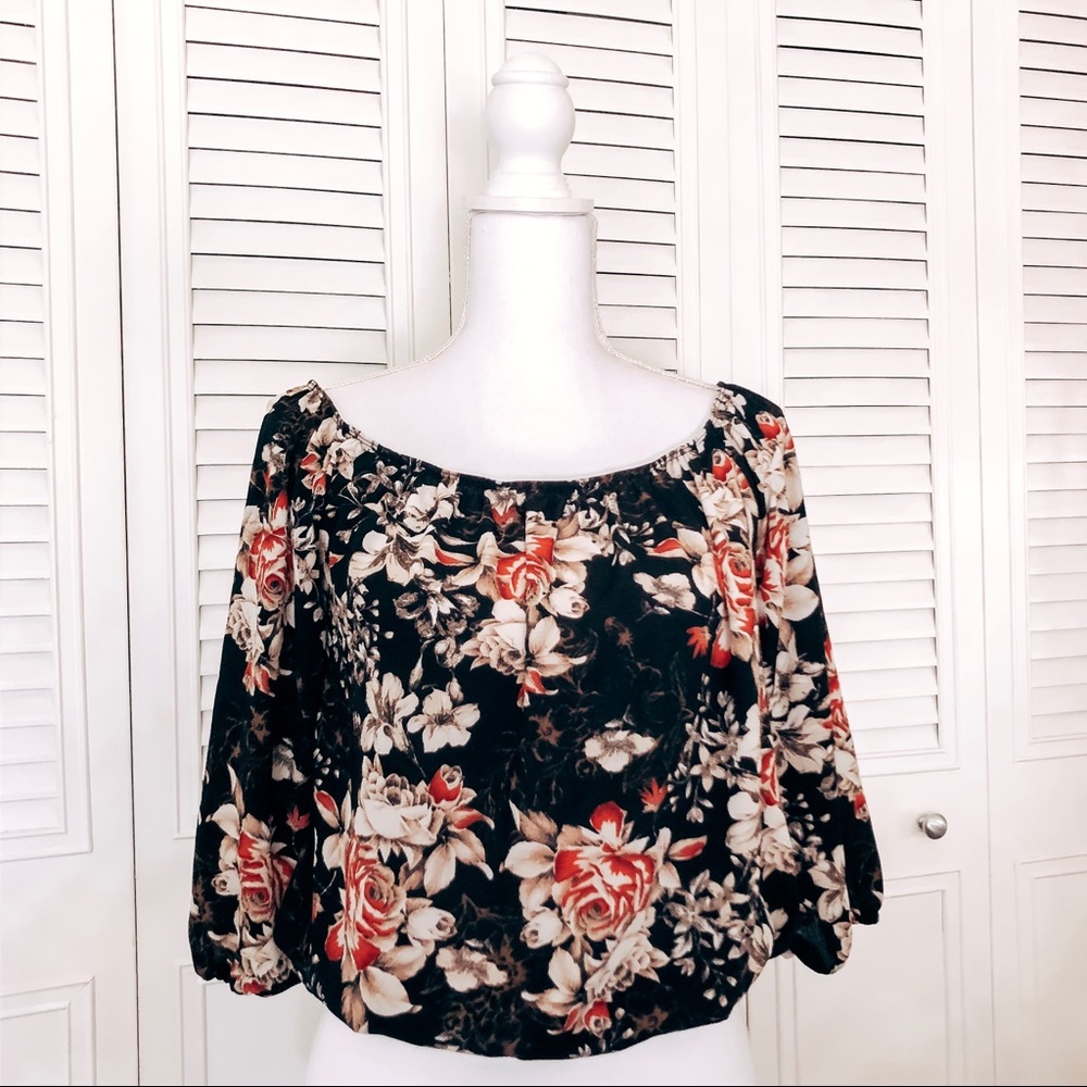 ✨Floral Long Sleeve Cropped Style Top✨